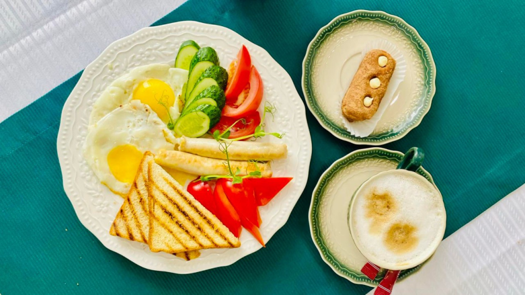 Фото ресторана гостиницы Лучеса - фото 4